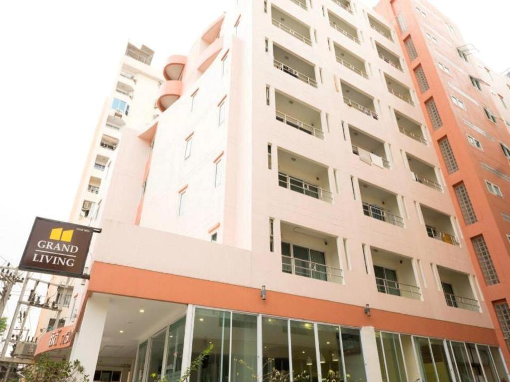 Grand Living Residence Chiang Mai Exterior foto