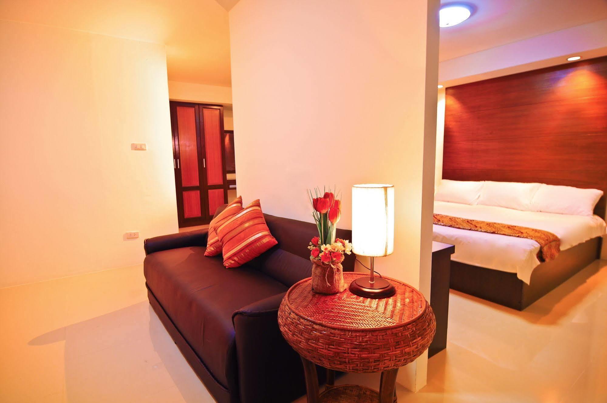 Grand Living Residence Chiang Mai Exterior foto