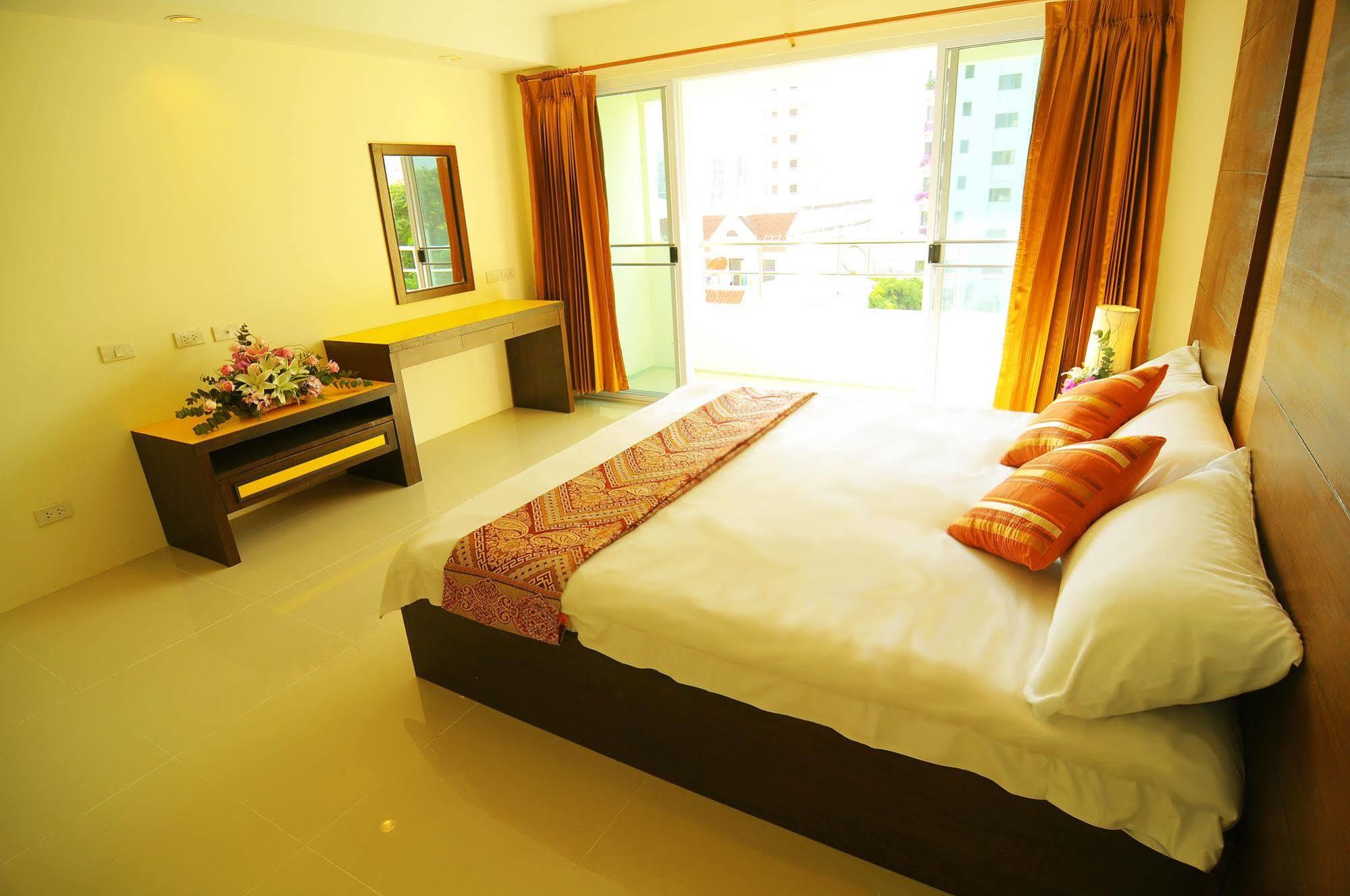 Grand Living Residence Chiang Mai Exterior foto